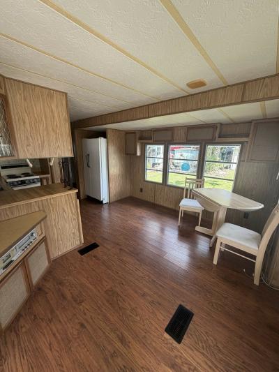 Photo 2 of 3 of home located at 5100 60th Street East, Site Q-28 Bradenton, FL 34203