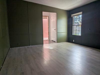 Photo 4 of 5 of home located at 29193 Hazelwood Flat Rock, MI 48134