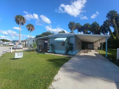 Photo 1 of 8 of home located at 1307 S Parrott Ave, Lot 75 Okeechobee, FL 34974