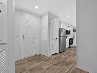 Photo 2 of 28 of home located at 8518 Gibsonton Dr 69 Gibsonton, FL 33534