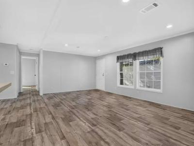 Photo 3 of 28 of home located at 8518 Gibsonton Dr 69 Gibsonton, FL 33534