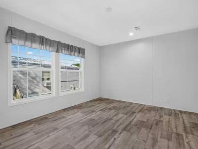 Photo 4 of 28 of home located at 8518 Gibsonton Dr 69 Gibsonton, FL 33534
