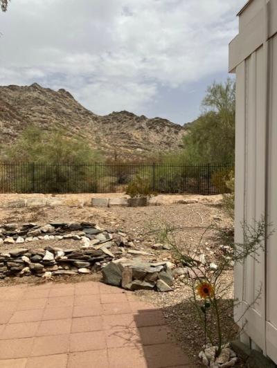 Photo 4 of 14 of home located at 10401 N. Cave Creek Rd #177 Phoenix, AZ 85020