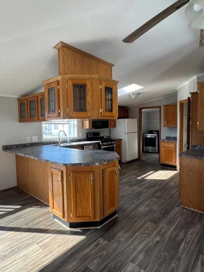 Mobile Home at 26709 Laramie Flat Rock, MI 48134