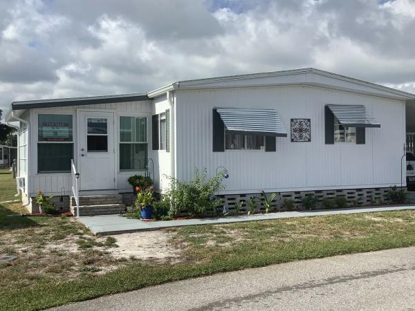 1980 Brookfield Homes Mobile Home For Sale