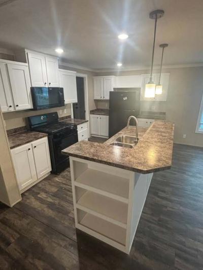 Photo 2 of 11 of home located at 259 Silver Fox Crossing Collinsville, IL 62234