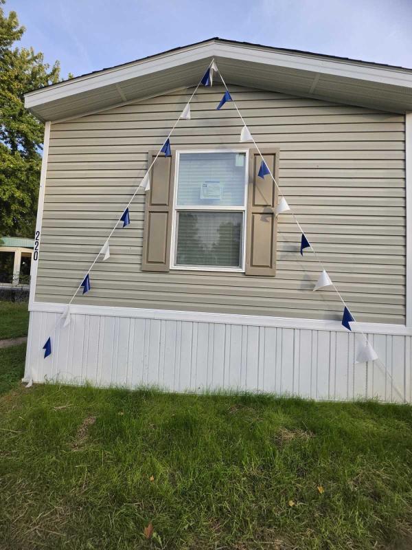 Photo 1 of 2 of home located at 220 Thorn Locust Ln., London, OH 43140 London, OH 43140