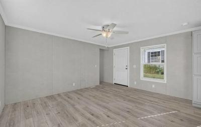 Photo 3 of 10 of home located at 181 Silver Fox Crossing Collinsville, IL 62234