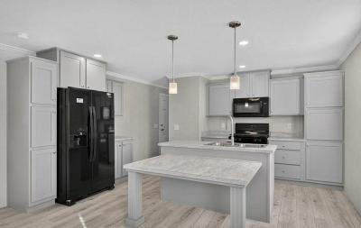 Photo 5 of 10 of home located at 181 Silver Fox Crossing Collinsville, IL 62234