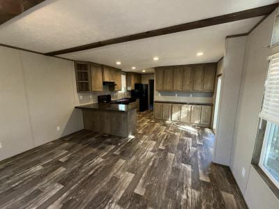 Photo 4 of 11 of home located at 10420 U.s. 31 Lot 433 Tanner, AL 35671