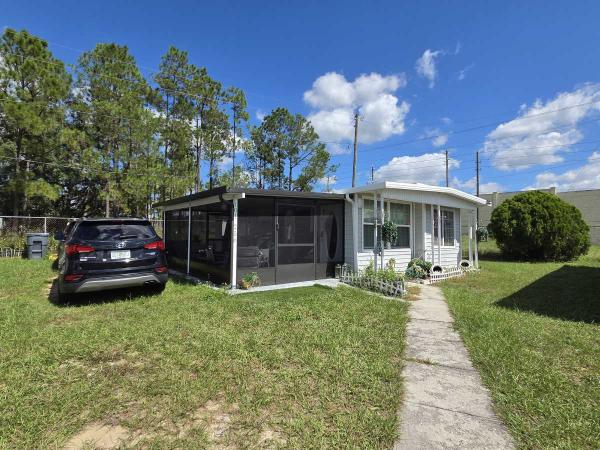 Photo 1 of 2 of home located at 101 Mountain View Davenport, FL 33897