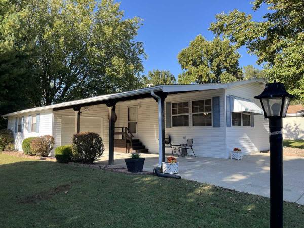 Photo 1 of 2 of home located at 1404 Nora Drive Belleville, IL 62223