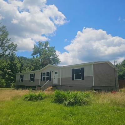Mobile Home at 264 John St Weston, WV 26452