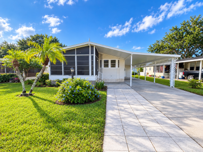 Photo 2 of 10 of home located at 152 Winterdale Dr. N Lake Alfred, FL 33850