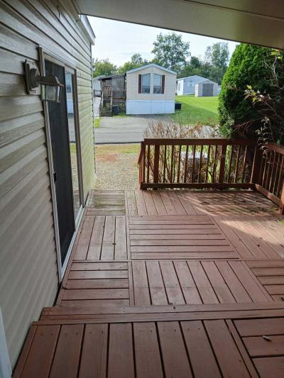Photo 3 of 7 of home located at 327 Penrose Drive Irwin, PA 15642
