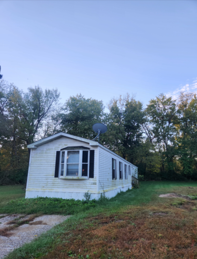 Photo 2 of 13 of home located at 28 Willow Haven Ct Colona, IL 61241