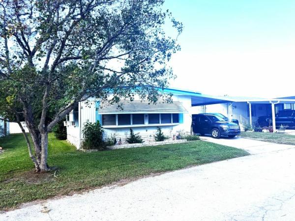 Photo 1 of 2 of home located at 3150 NE 36th Ave Ocala, FL 34479
