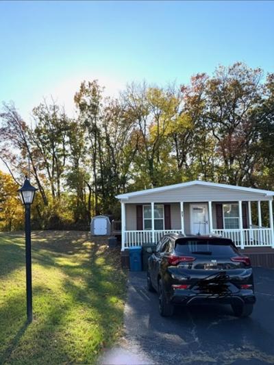 Photo 2 of 6 of home located at 21 Lyle Circle York, PA 17402