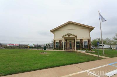Photo 5 of 37 of park located at 301 Alpine Lane Crowley, TX 76036