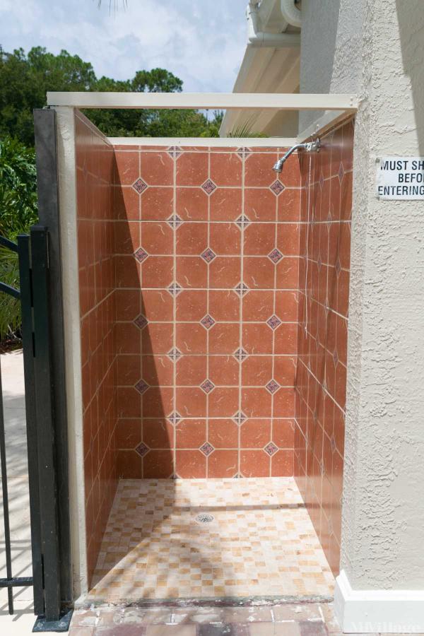 Parkwood Estates Mobile Home Park in Plant City, FL MHVillage