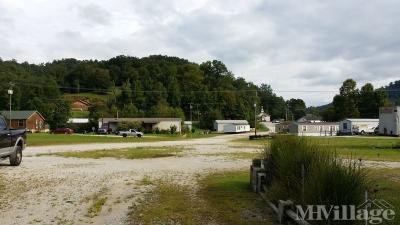 Mobile Home Park in Hagerhill KY