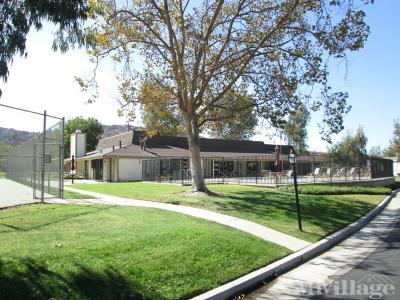 Villa Del Arroyo Mobile Home Park in Moorpark, CA | MHVillage