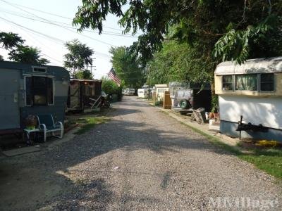 Mobile Home Park in Lakewood CO