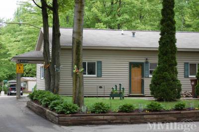 Photo 4 of 11 of park located at 2421 E. Birch Dr. Kawkawlin, MI 48631