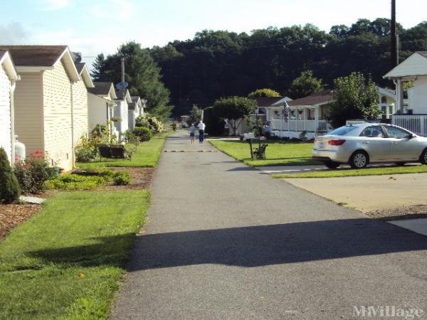 Photo 1 of 2 of park located at Jonathan Creek Rd Waynesville, NC 28785