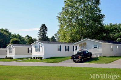 South Lyon Woods Mobile Home Park in South Lyon, MI ...