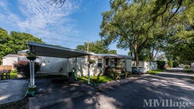 Photo 4 of 5 of park located at 10421 SW Hwy Worth, IL 60482