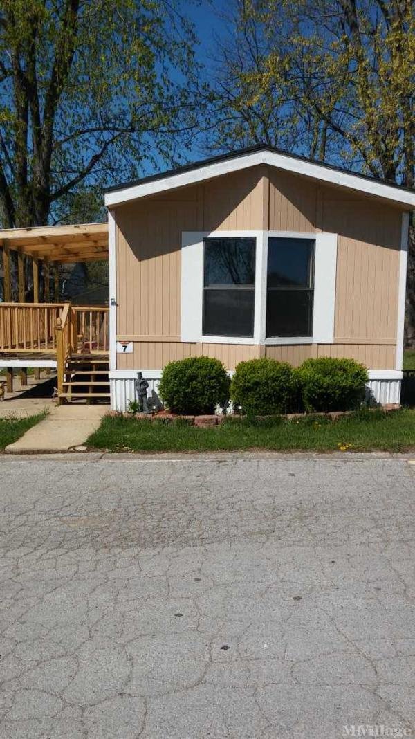 Photo of Maple Woods Mobile Home Community, Odessa MO
