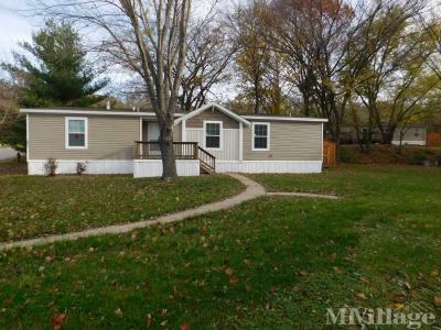 Photo 5 of 20 of park located at 2109 N Abbey Circle Peoria, IL 61604