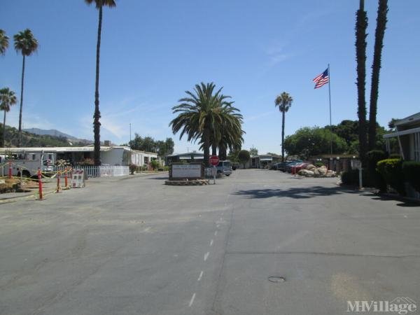Photo of Oaks Mobile Estates, Santa Paula CA