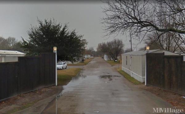 Photo of Woodgate Village MHC, Houston TX