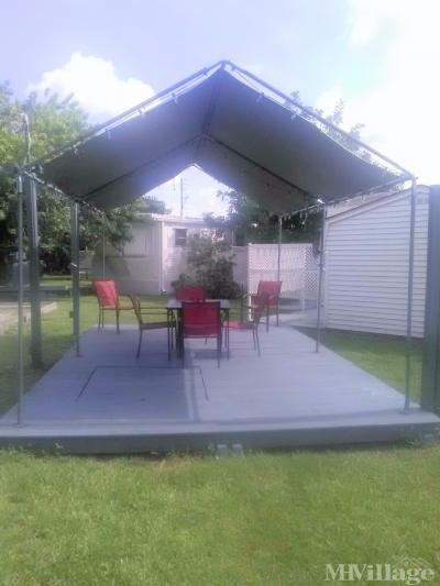 Photo 4 of 6 of park located at 6101 Cleveland Street Hollywood, FL 33024