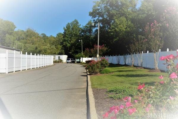 Photo of Gibson Mobile Home Estates, Williamsburg VA