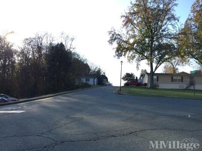 Photo 5 of 35 of park located at 76 Draper Cir Stafford, VA 22554