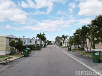 Photo 4 of 10 of park located at 4261 Hillary Circle West Palm Beach, FL 33406