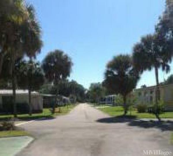 Shipp Reck Harbor Mobile Home Park Mobile Home Park in Winter Haven, FL