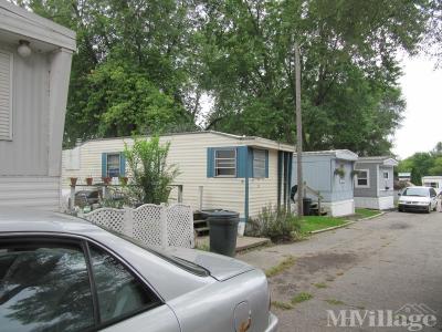 Photo 5 of 7 of park located at 11071 Silverview Ct South Lyon, MI 48178