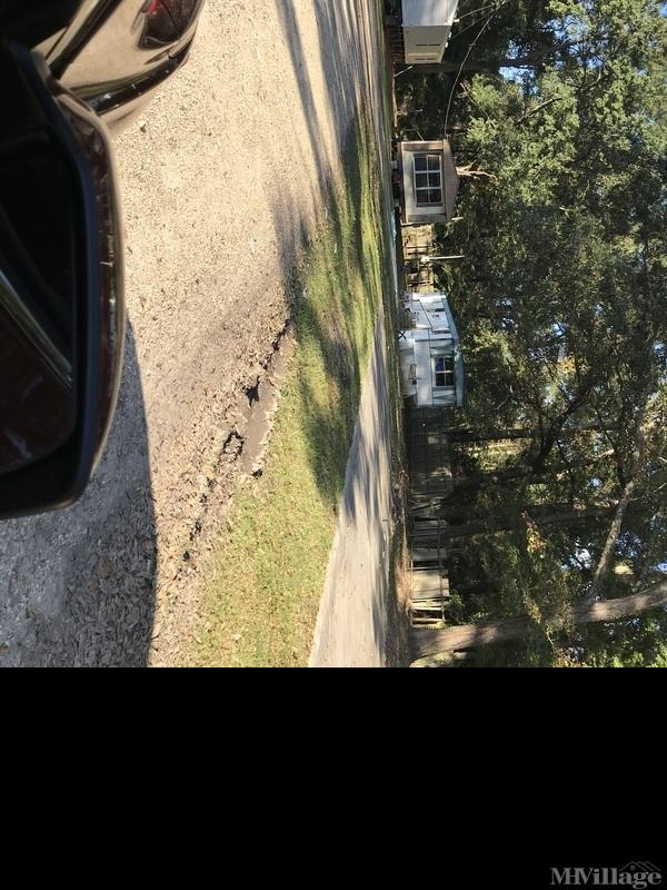 Strawberry Holdings Mobile Home Park in Ponchatoula, LA MHVillage