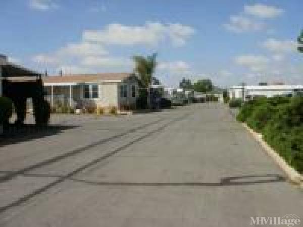 Willowbrook Estates East Mobile Home Park in Lakeside, CA | MHVillage