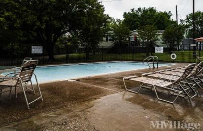 Photo 5 of 15 of park located at 272 West Lawson Road Dallas, TX 75253