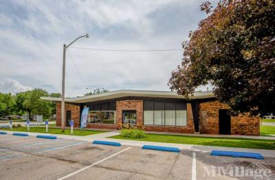 Photo 6 of 24 of park located at 208 N Apple Blossom Peoria, IL 61604