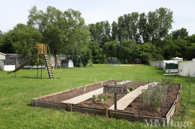 Photo 2 of 32 of park located at 7283  Division Avenue South Grand Rapids, MI 49548