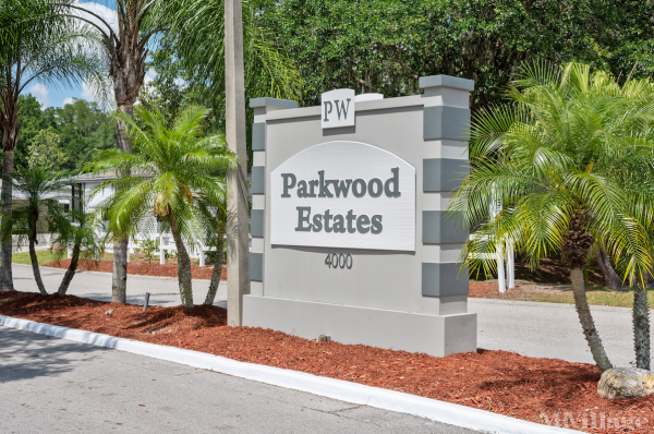 Parkwood Estates Mobile Home Park in Plant City, FL | MHVillage