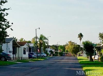 Hickory Hills Manor Mobile Home Park in Lakeland, FL | MHVillage