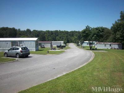 Photo 2 of 7 of park located at 114 Bradford Drive Crossville, TN 38555