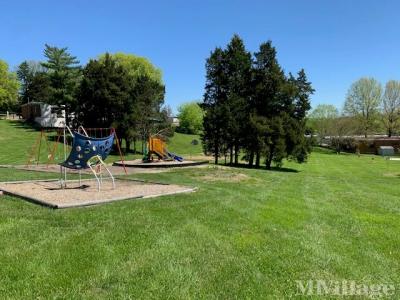 Photo 3 of 11 of park located at 1118 Anise Lane Fenton, MO 63026